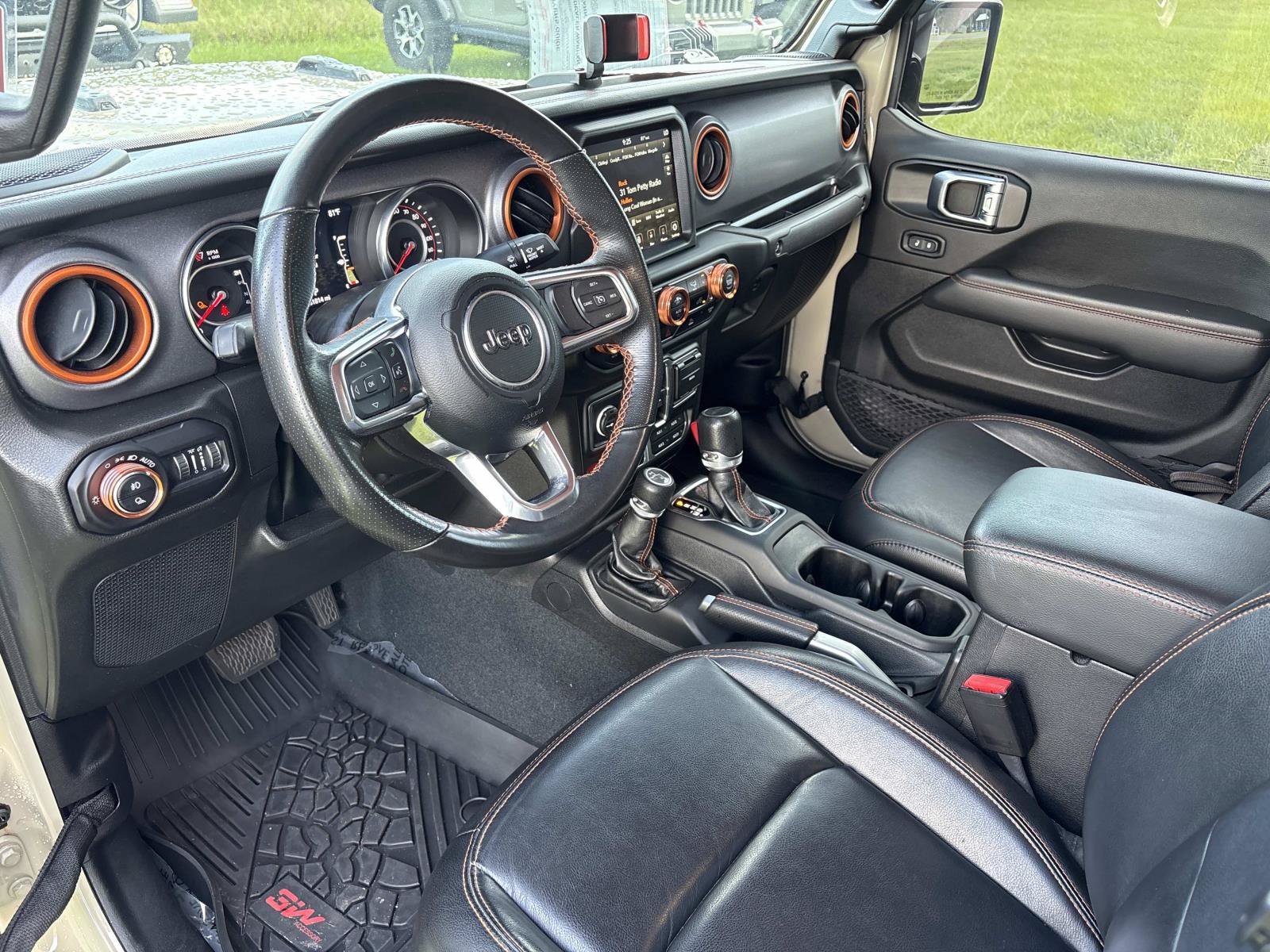 Used 2022 Jeep Gladiator Mojave w/ LED Lighting Group AWD/4WD image 22