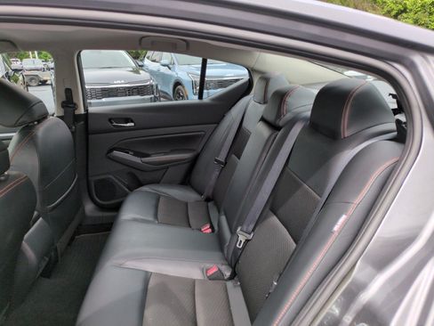 Used 2025 Nissan Altima 2.5 SR FWD image 23
