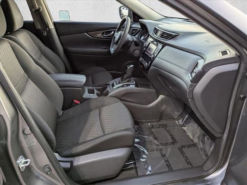 Used 2018 Nissan Rogue SV image 20