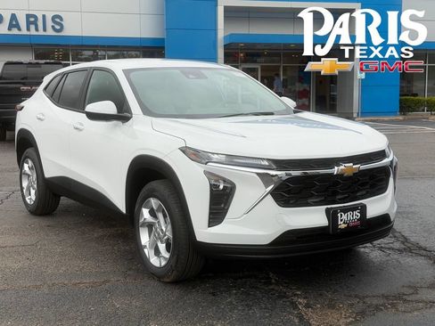 New 2026 Chevrolet Trax LS w/ LS Convenience Package FWD image 1
