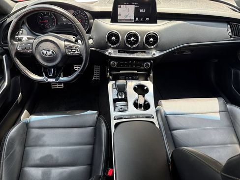 Used 2018 Kia Stinger GT2 AWD/4WD image 11