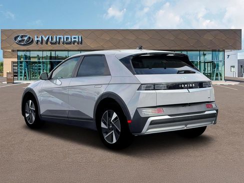 New 2026 Hyundai Ioniq 5 SE AWD/4WD image 5