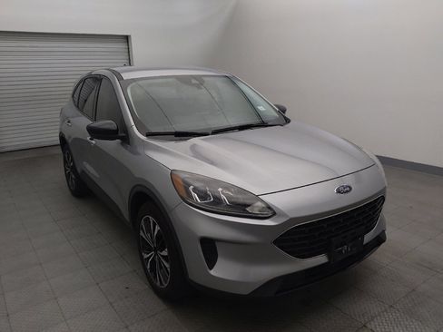 Used 2022 Ford Escape SE w/ SE Sport Appearance Package AWD/4WD image 13