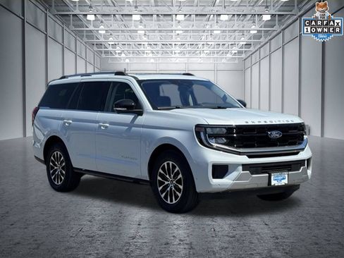Used 2025 Ford Expedition Platinum AWD/4WD image 4