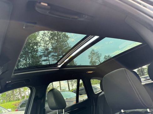 Used 2019 BMW X1 xDrive28i w/ Convenience Package AWD/4WD image 18