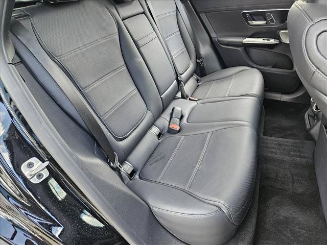 Used 2023 Mercedes-Benz GLC 300 image 19