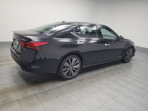 Used 2019 Nissan Altima 2.0 Edition One image 10