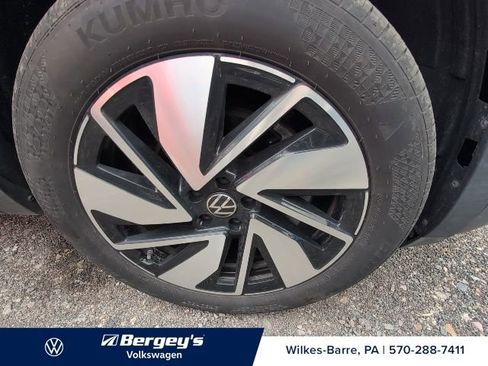 Certified 2025 Volkswagen Atlas SE AWD/4WD image 5