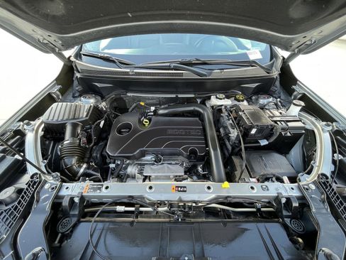 Used 2023 GMC Terrain SLT image 34