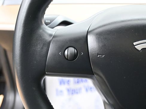 Used 2018 Tesla Model 3 Mid Range image 13