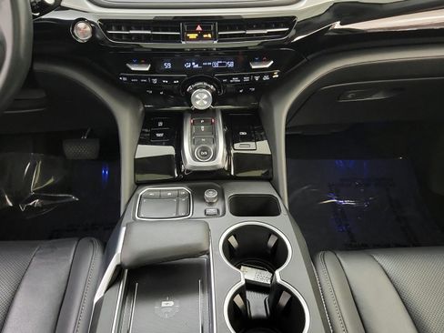 Used 2024 Acura MDX SH-AWD w/ Technology Package image 24