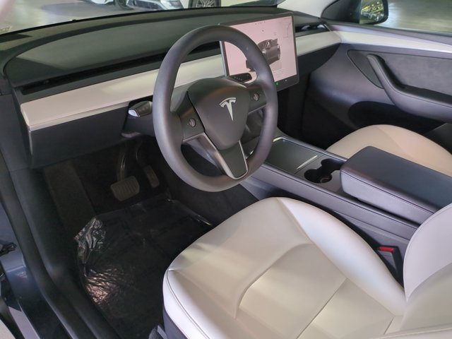 Used 2023 Tesla Model Y Long Range AWD/4WD image 10