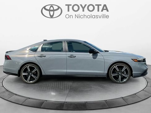 Used 2023 Honda Accord Sport image 7