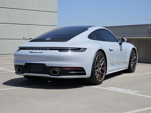 Used 2024 Porsche 911 Carrera 4S AWD/4WD image 8