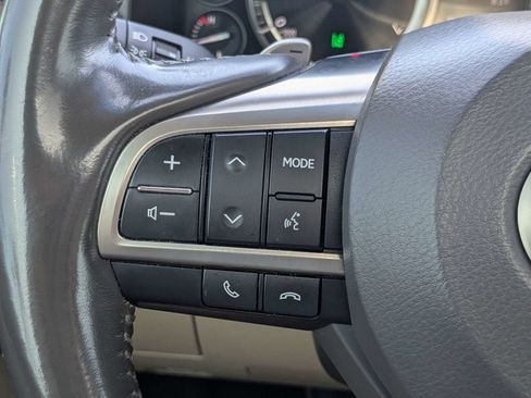 Used 2019 Lexus LX 570 4WD w/ Luxury Package image 29