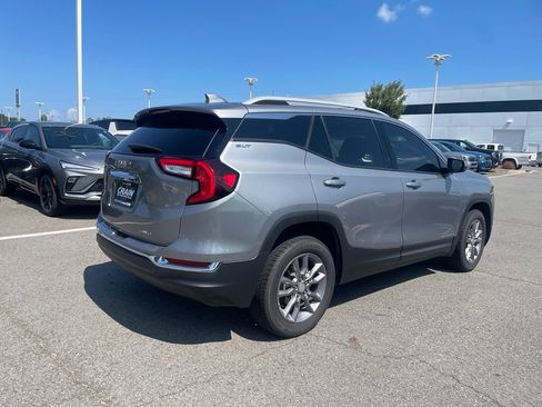 Used 2023 GMC Terrain SLT AWD/4WD image 7