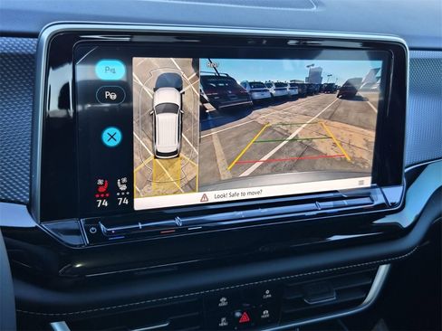 New 2026 Volkswagen Atlas Cross Sport SEL Premium R-Line image 10