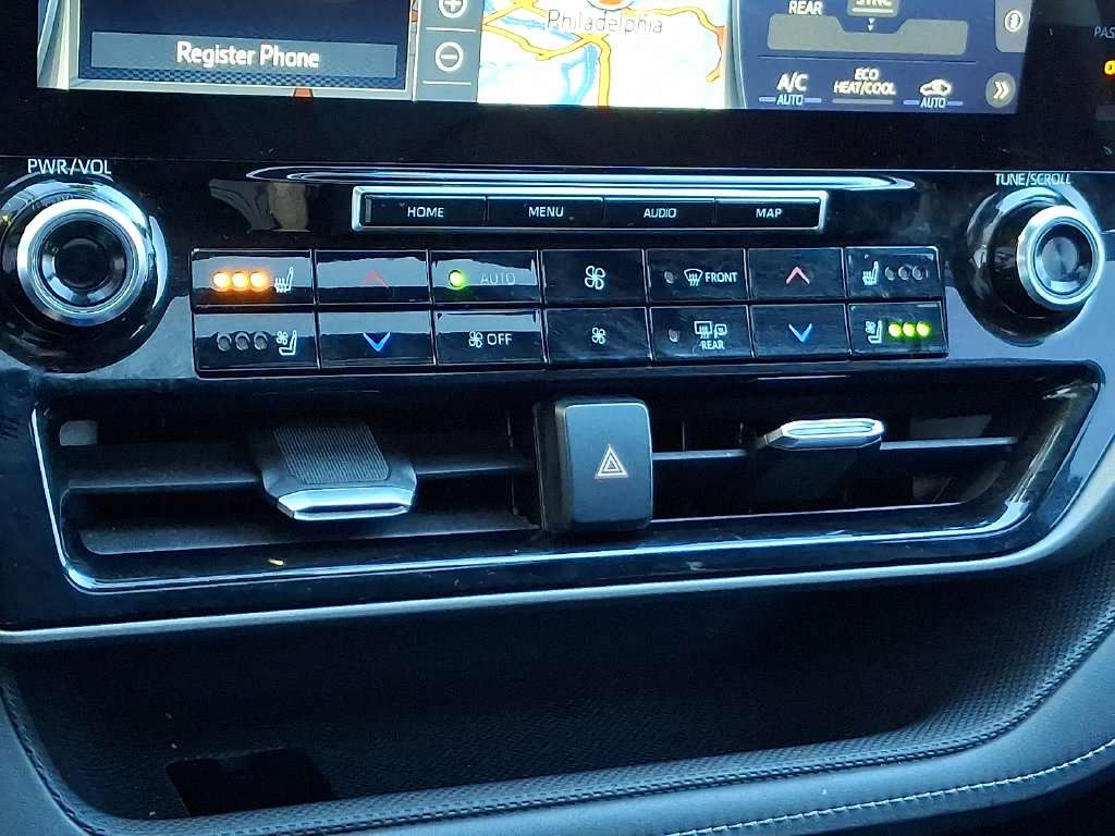 Used 2020 Toyota Highlander Limited AWD/4WD image 19
