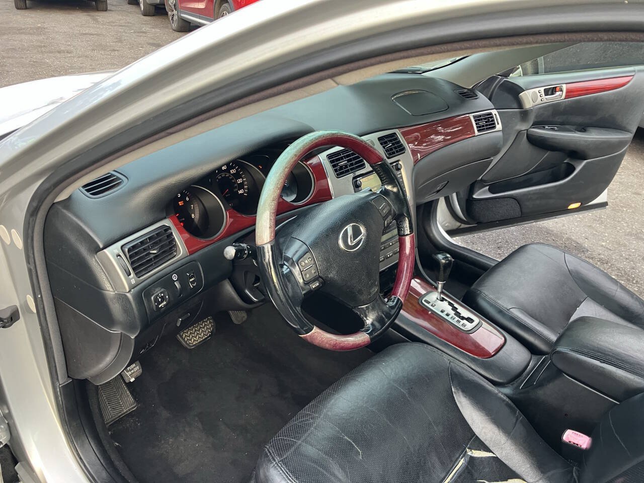 Used 2006 Lexus ES 330 w/ DVD Navigation System Pkg FWD image 22