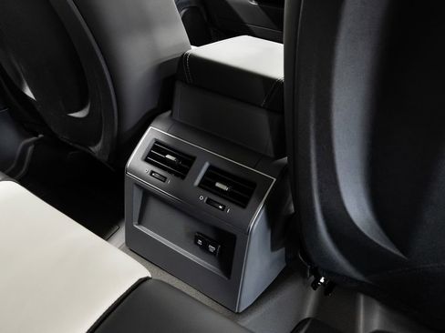 New 2025 INEOS Grenadier Fieldmaster Edition image 38