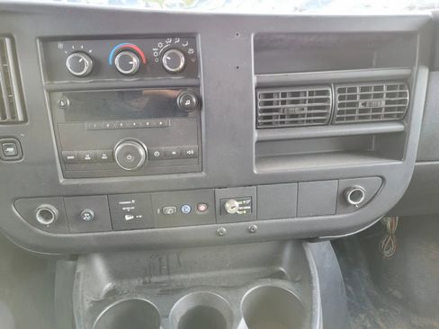 Used 2011 Chevrolet Express 3500 LS RWD image 10