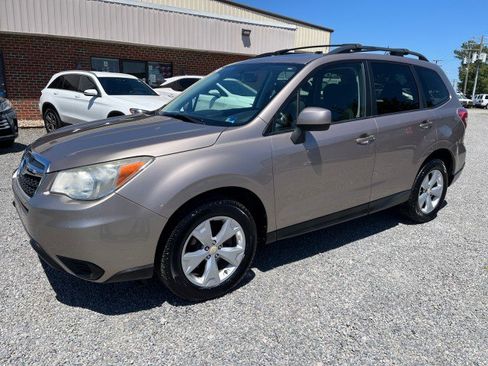 Used 2014 Subaru Forester 2.5i Premium w/ Popular Package #2 AWD/4WD image 2
