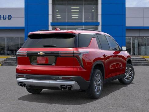 New 2026 Chevrolet Traverse LT image 4