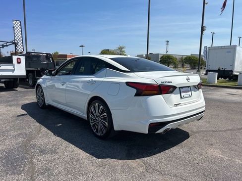 Used 2025 Nissan Altima 2.5 SL FWD image 5