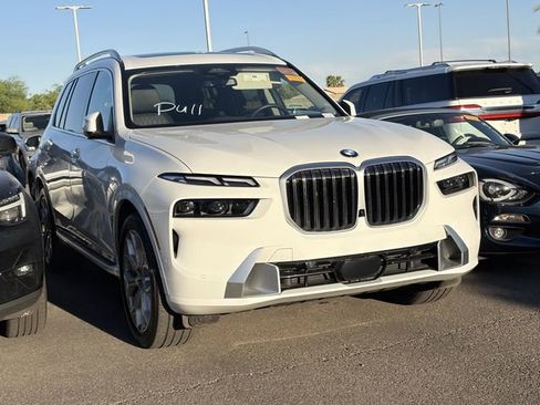 Used 2026 BMW X7 xDrive40i image 2