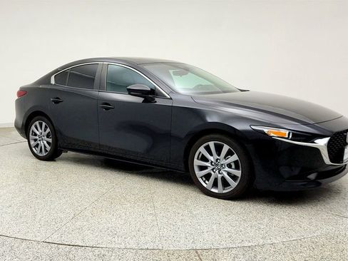 Used 2023 MAZDA MAZDA3 s FWD image 3
