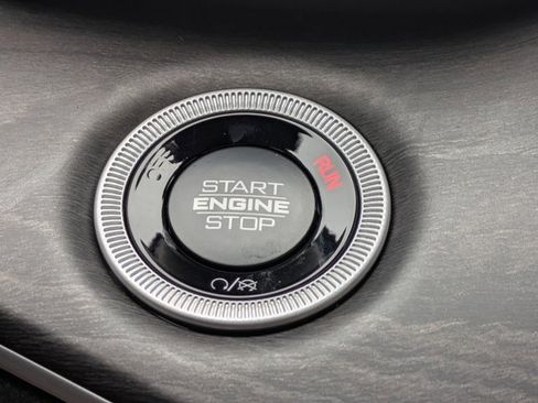 New 2025 Jeep Grand Cherokee L Limited w/ Black Appearance Package image 25