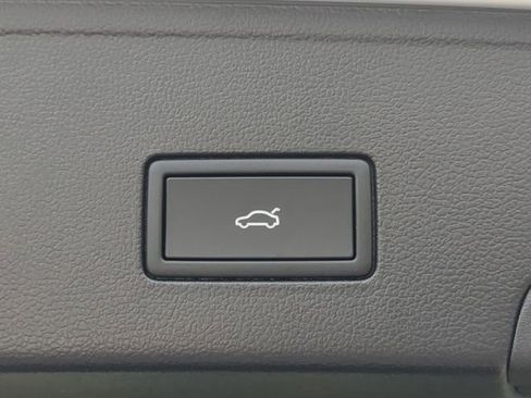 New 2026 Volkswagen Atlas Cross Sport SEL Premium R-Line image 10