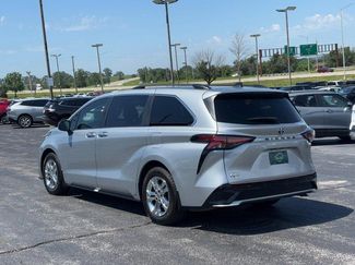 Used 2023 Toyota Sienna XSE AWD/4WD video 3