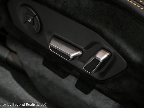 Used 2024 Lamborghini Urus Performante image 24