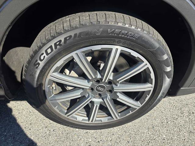 Used 2022 Audi Q7 2.0T Premium Plus AWD/4WD image 9