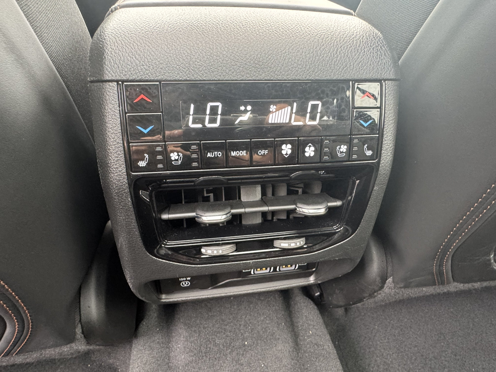 Used 2024 Jeep Grand Cherokee L Summit AWD/4WD image 27