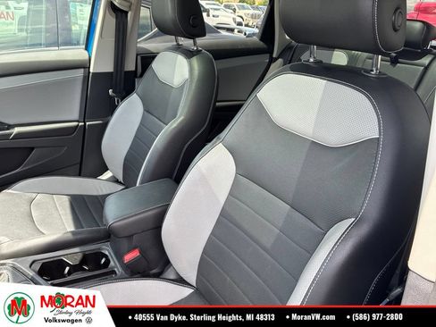 Used 2023 Volkswagen Taos SEL AWD/4WD image 9