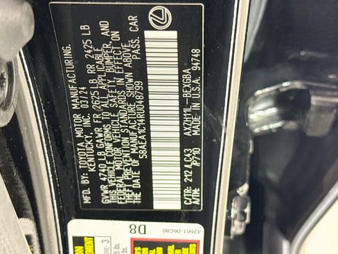 Used 2024 Lexus ES 300h w/ Accessory Package (Z2) FWD image 31