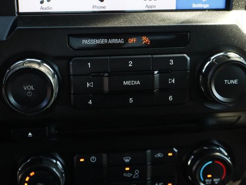 Used 2018 Ford F150 XL w/ Equipment Group 101A Mid RWD image 32