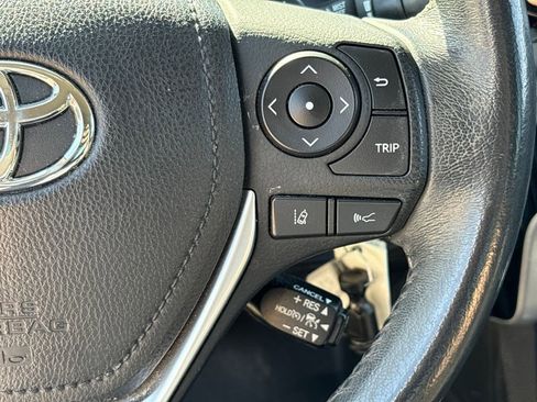 Used 2017 Toyota Corolla SE image 20