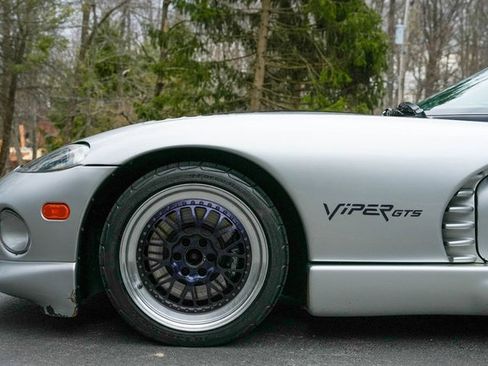 Used 1998 Dodge Viper GTS RWD image 5