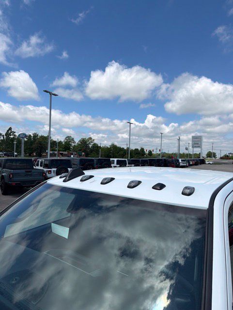Used 2024 RAM 3500 Tradesman w/ Chrome Appearance Group AWD/4WD image 9