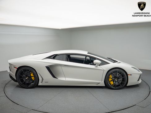 Used 2014 Lamborghini Aventador LP 700-4 image 23