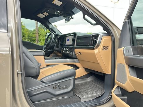 Used 2026 Ford F250 Lariat w/ Lariat Premium Package image 21