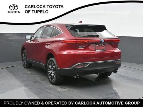 Used 2023 Toyota Venza LE image 9