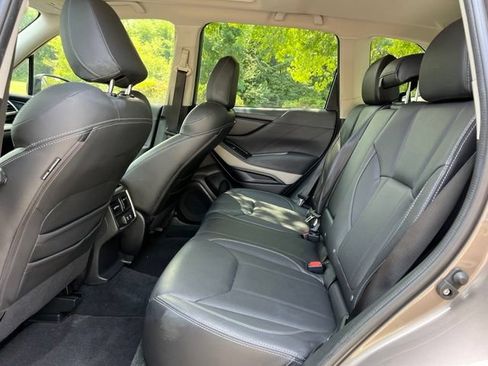 Used 2022 Subaru Forester Limited AWD/4WD image 16