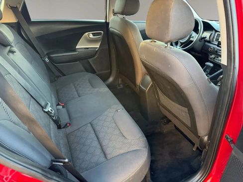 Used 2019 Kia Niro LX FWD image 29