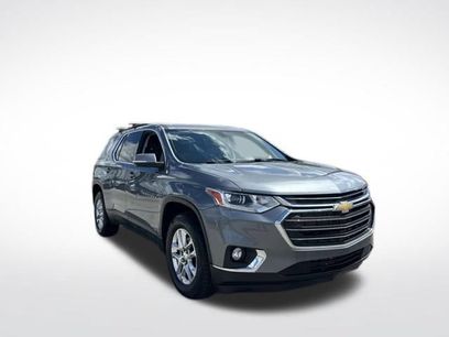 Used 2021 Chevrolet Traverse LT