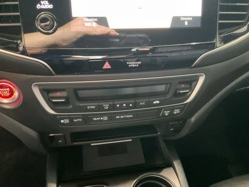 Used 2023 Honda Passport TrailSport image 16
