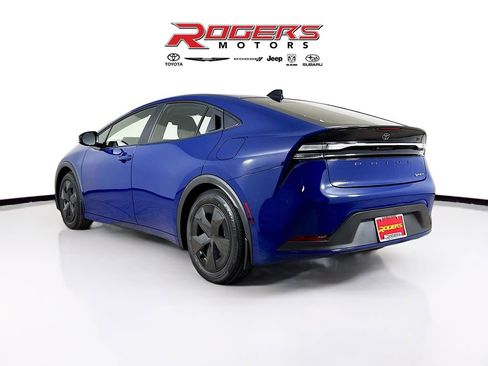 New 2026 Toyota Prius Plug-In Hybrid image 6